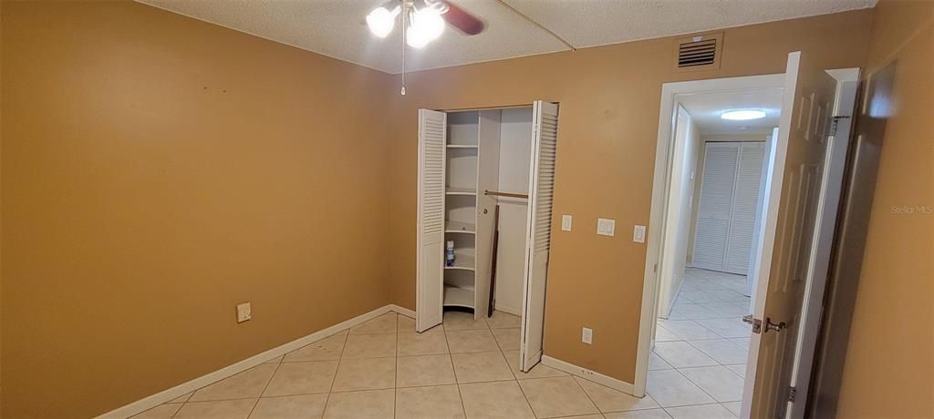 For Sale: $170,000 (2 beds, 2 baths, 897 Square Feet)