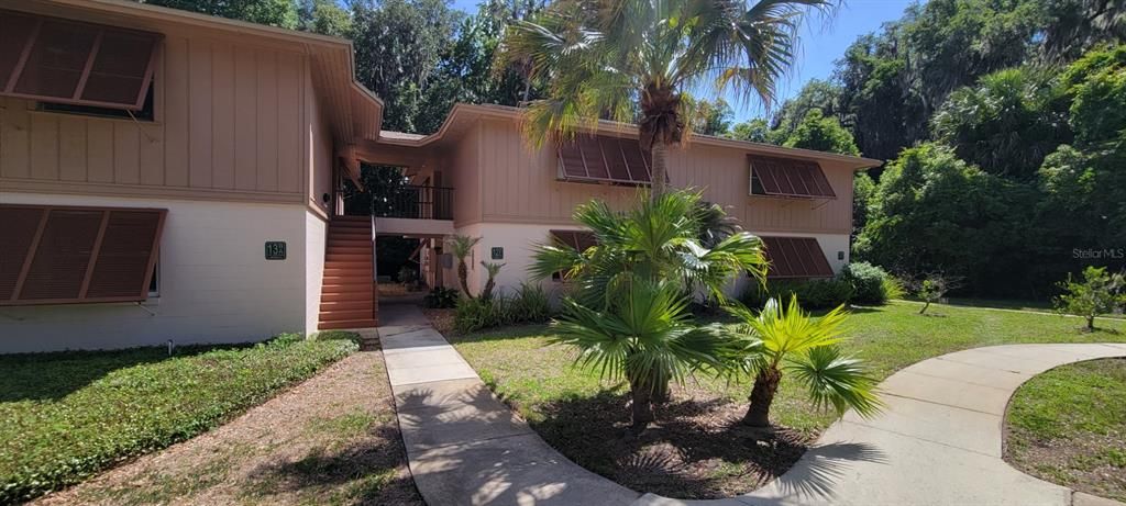 For Sale: $170,000 (2 beds, 2 baths, 897 Square Feet)
