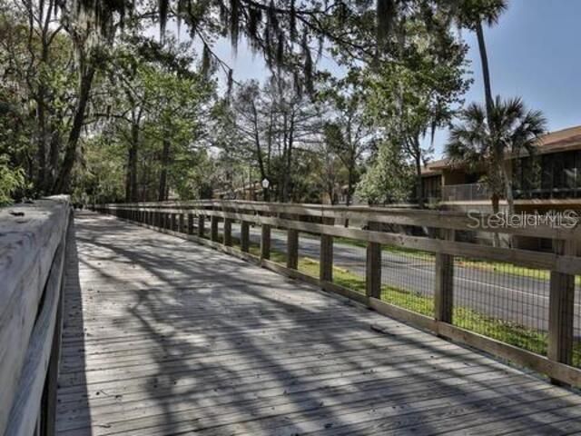 For Sale: $170,000 (2 beds, 2 baths, 897 Square Feet)