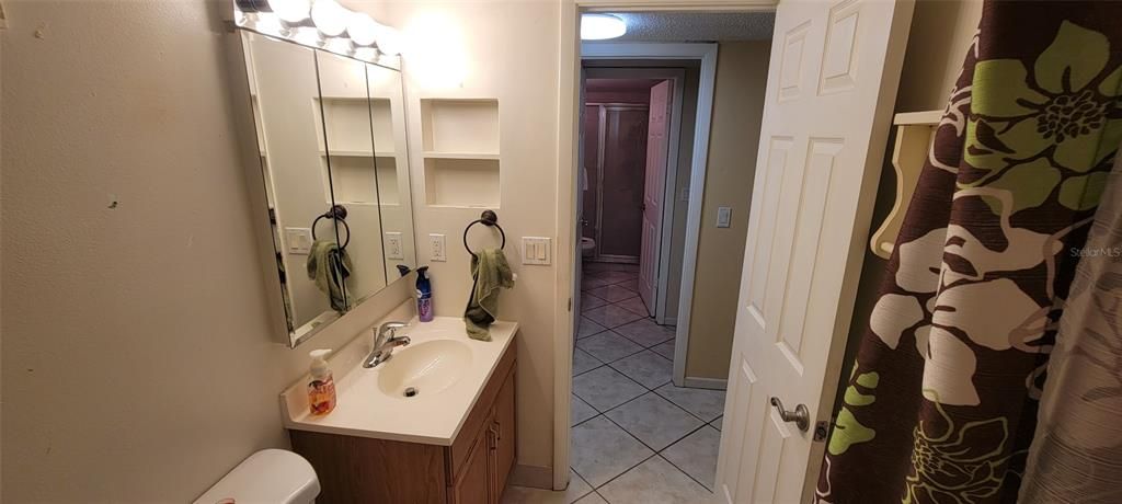 For Sale: $170,000 (2 beds, 2 baths, 897 Square Feet)