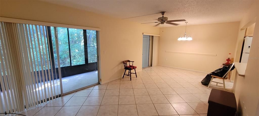 For Sale: $170,000 (2 beds, 2 baths, 897 Square Feet)