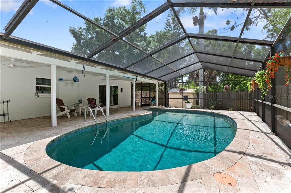En Venta: $599,900 (3 camas, 2 baños, 2085 Pies cuadrados)