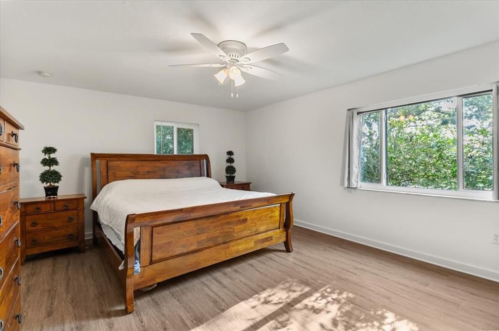 En Venta: $599,900 (3 camas, 2 baños, 2085 Pies cuadrados)