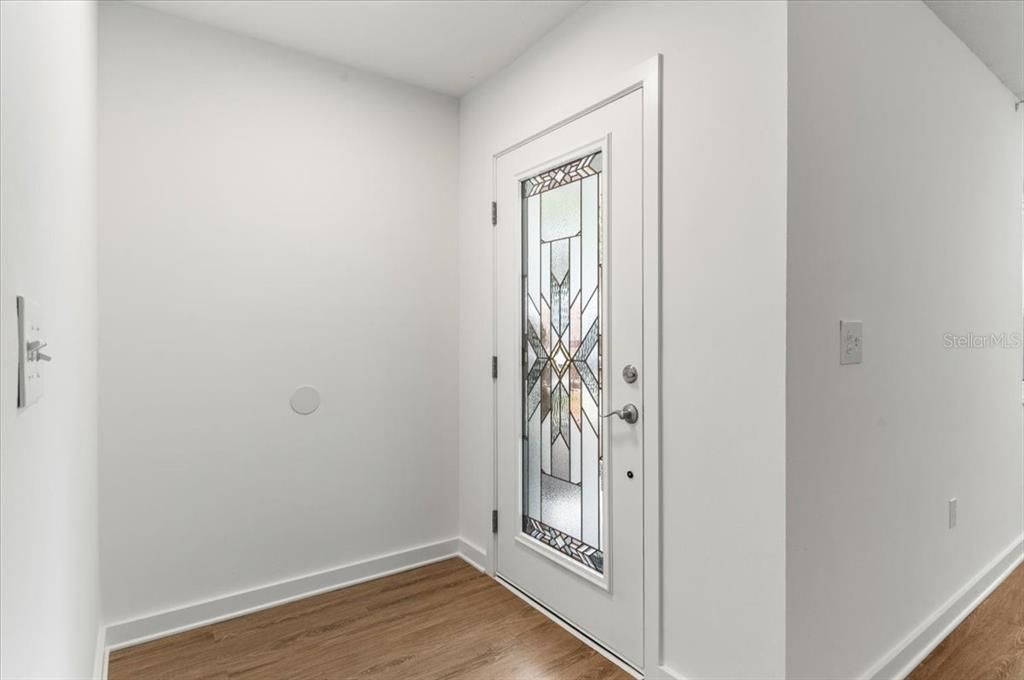 En Venta: $599,900 (3 camas, 2 baños, 2085 Pies cuadrados)