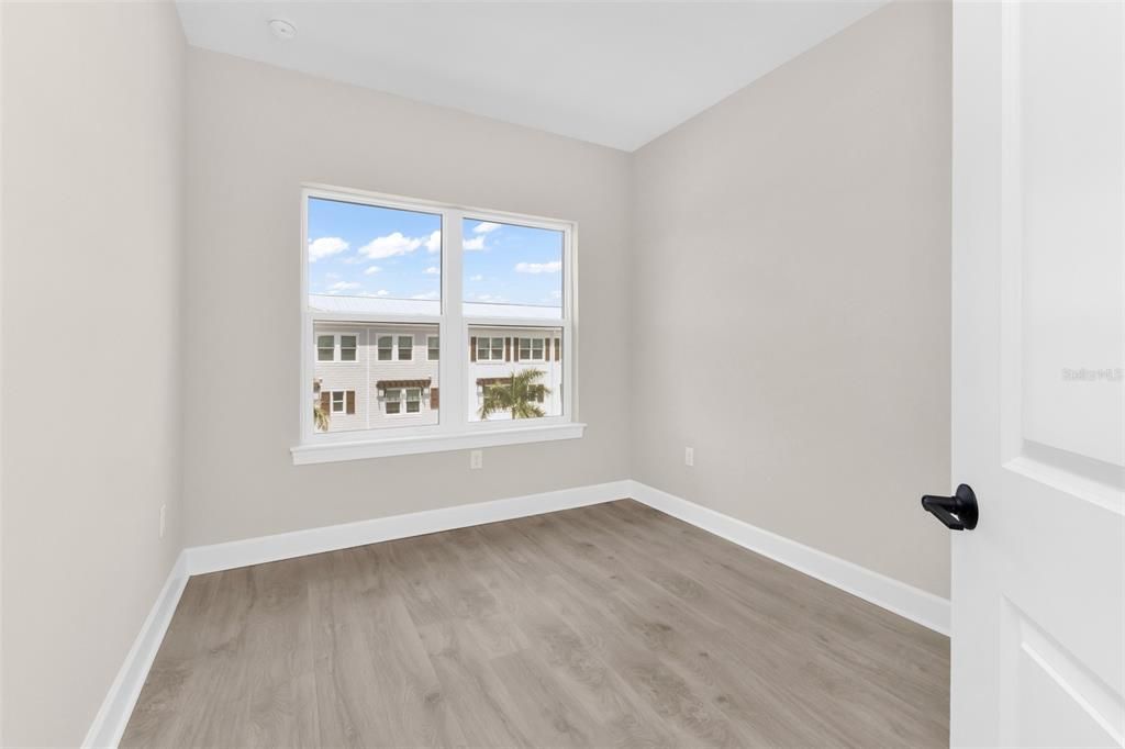 For Sale: $544,000 (4 beds, 3 baths, 1867 Square Feet)