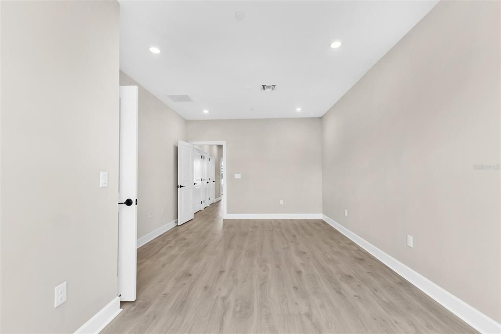 For Sale: $544,000 (4 beds, 3 baths, 1867 Square Feet)