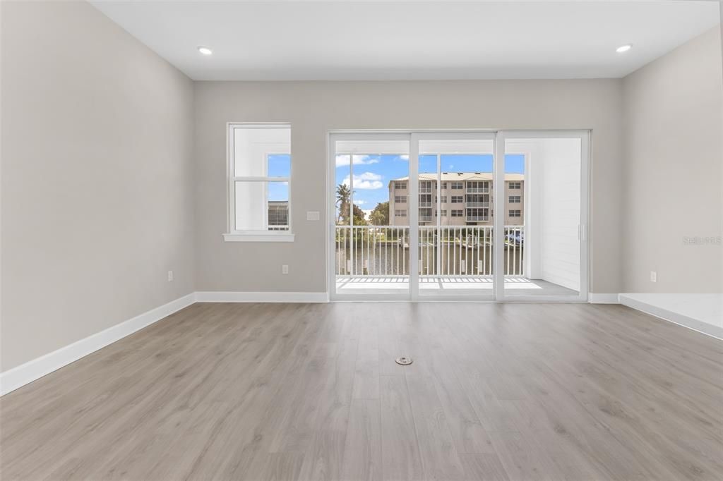 For Sale: $544,000 (4 beds, 3 baths, 1867 Square Feet)