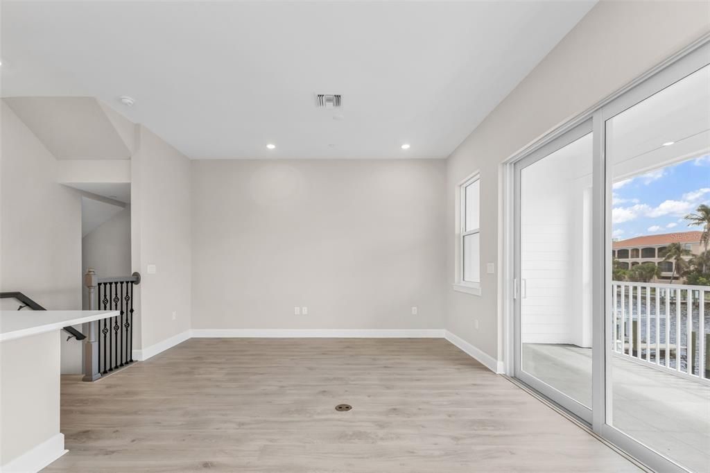 For Sale: $544,000 (4 beds, 3 baths, 1867 Square Feet)