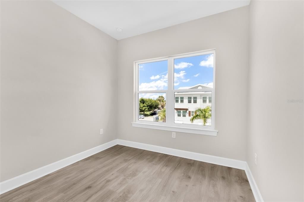 For Sale: $544,000 (4 beds, 3 baths, 1867 Square Feet)