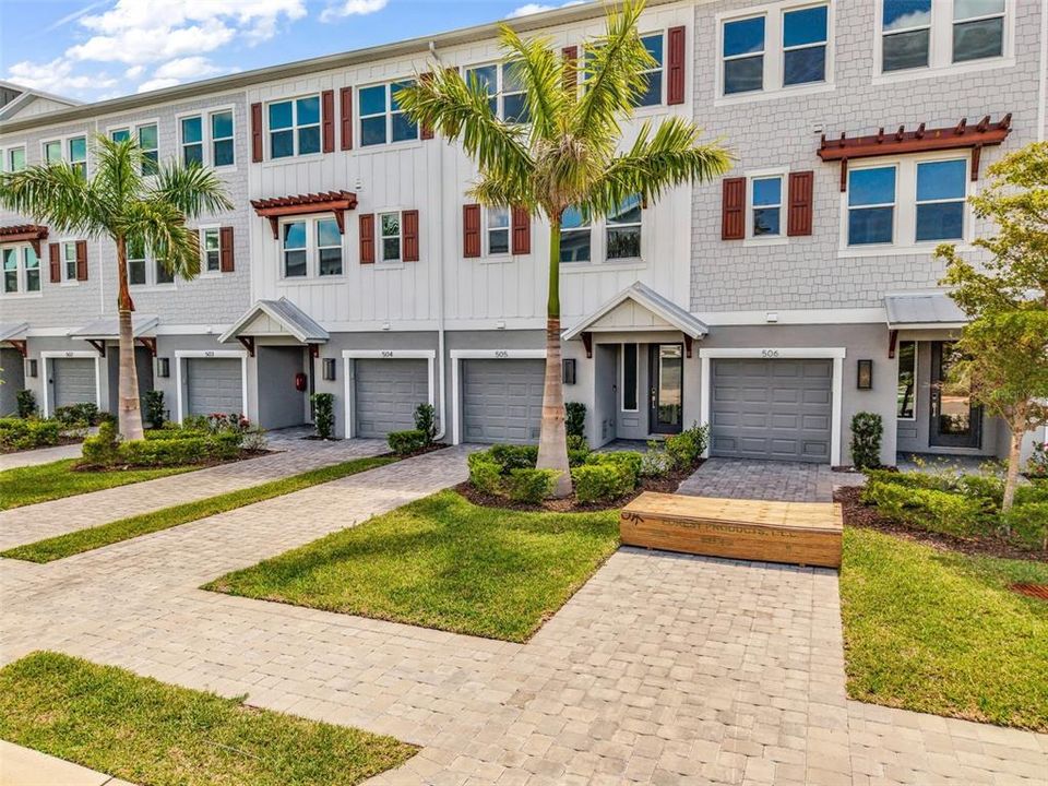 For Sale: $544,000 (4 beds, 3 baths, 1867 Square Feet)
