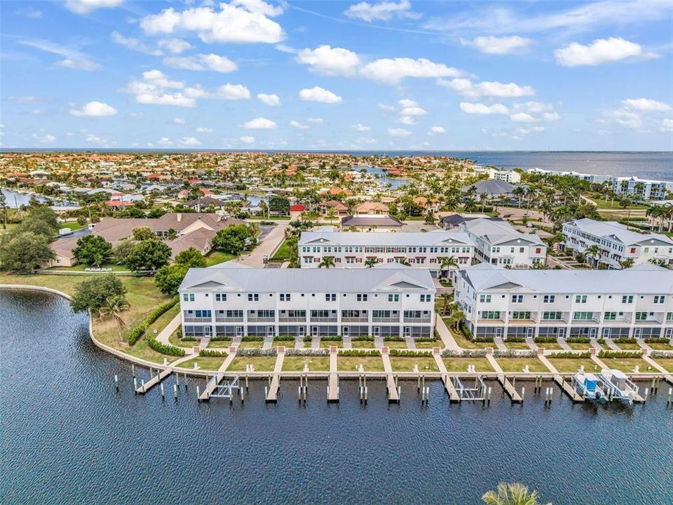 For Sale: $544,000 (4 beds, 3 baths, 1867 Square Feet)