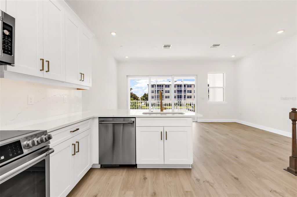 For Sale: $546,000 (4 beds, 3 baths, 1867 Square Feet)
