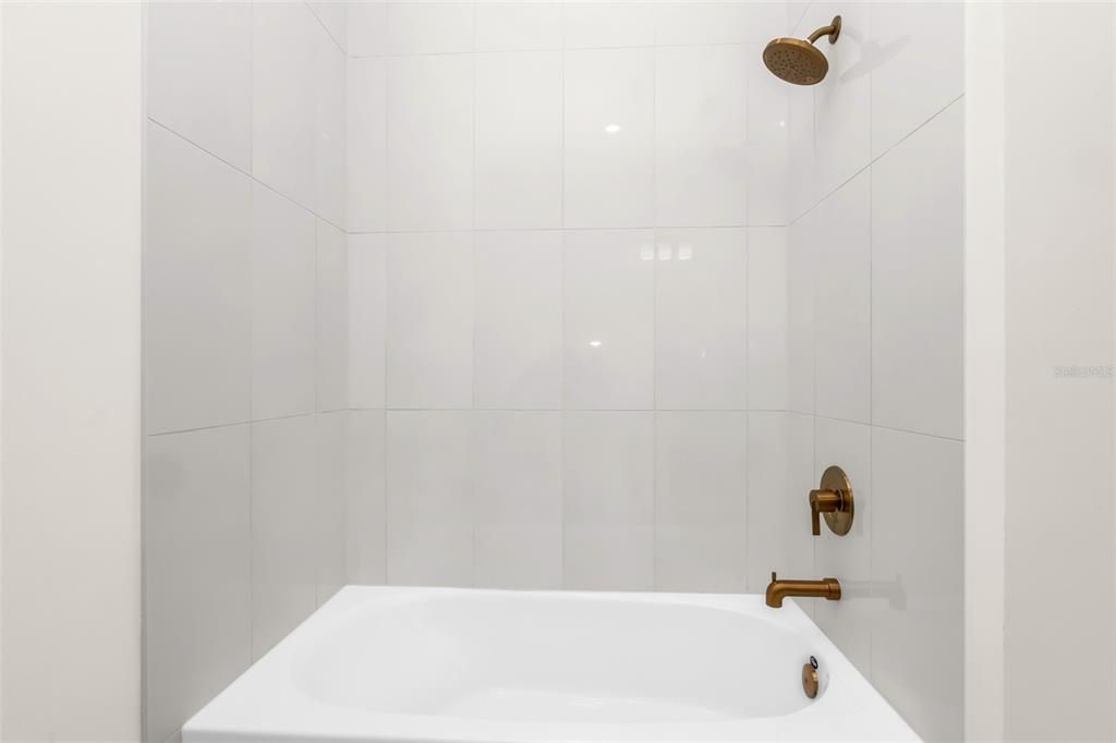 For Sale: $546,000 (4 beds, 3 baths, 1867 Square Feet)