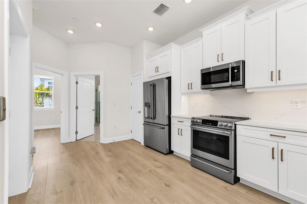 For Sale: $546,000 (4 beds, 3 baths, 1867 Square Feet)