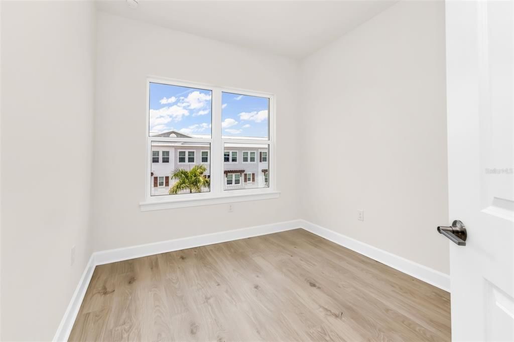 For Sale: $546,000 (4 beds, 3 baths, 1867 Square Feet)