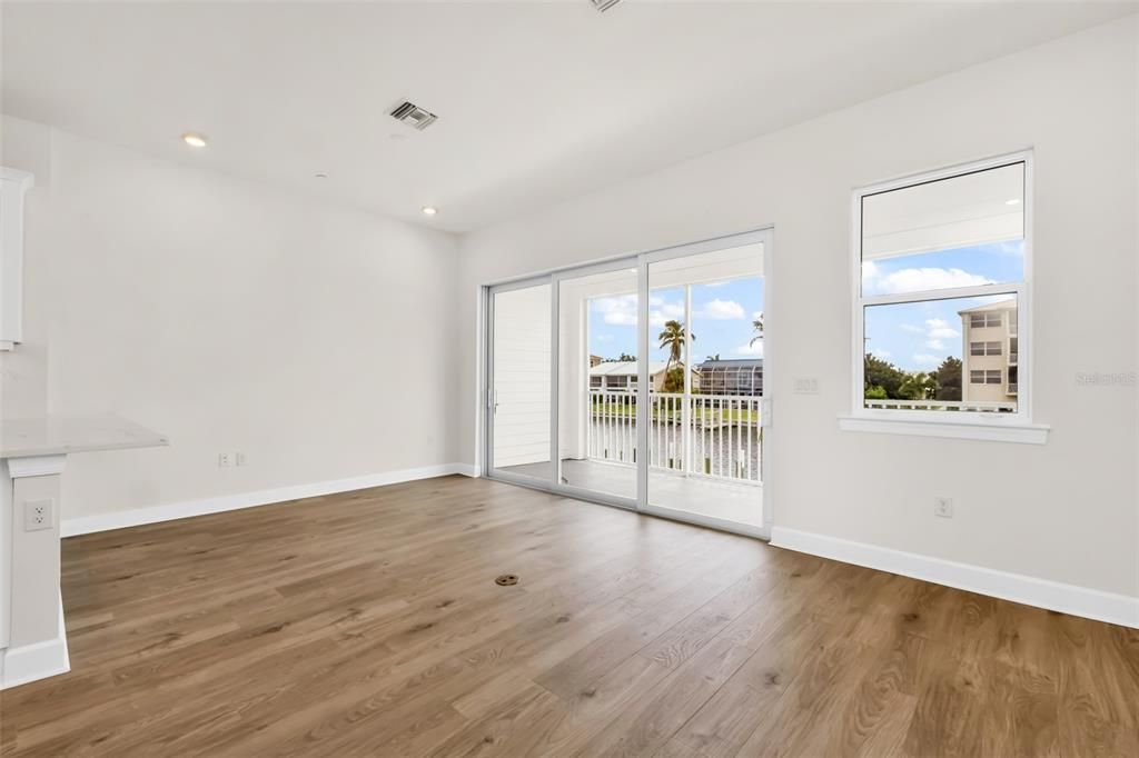 For Sale: $546,000 (4 beds, 3 baths, 1867 Square Feet)