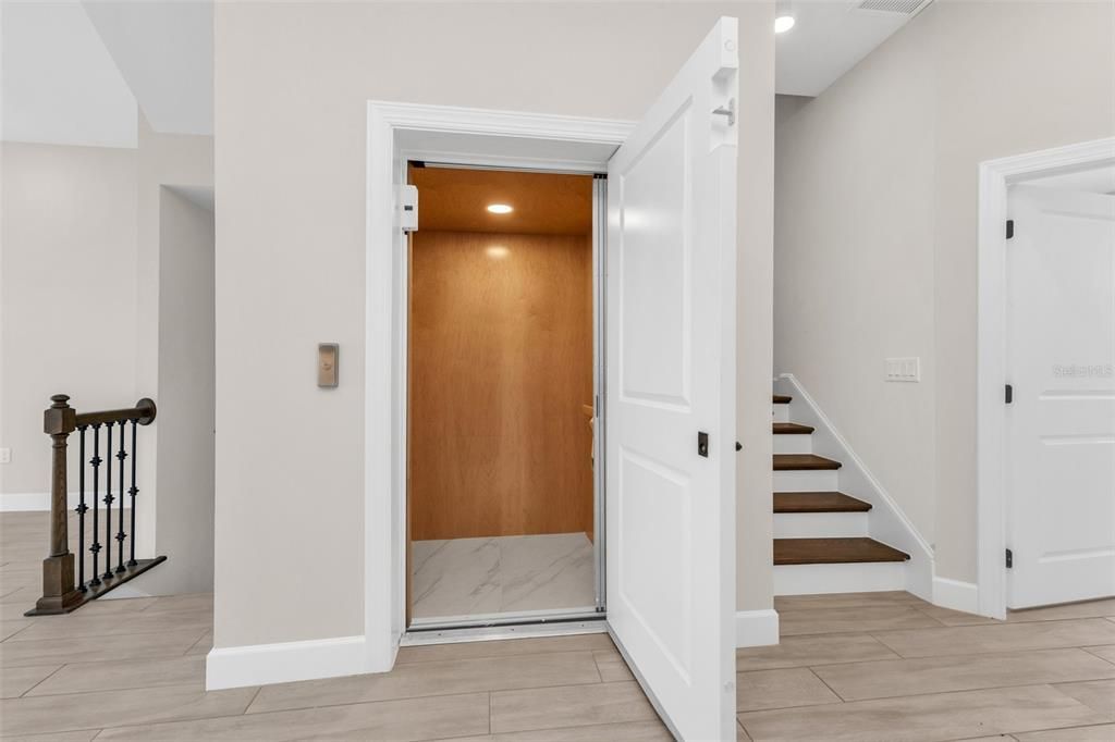 For Sale: $544,000 (4 beds, 3 baths, 1867 Square Feet)