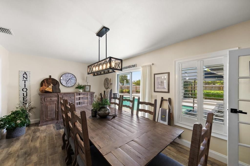 Active With Contract: $539,000 (2 beds, 2 baths, 1883 Square Feet)