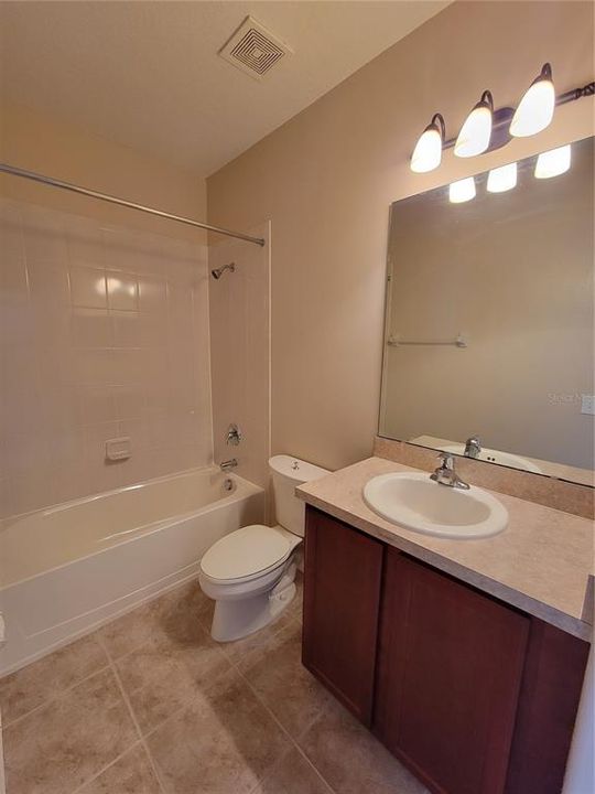 For Rent: $1,950 (3 beds, 2 baths, 1764 Square Feet)