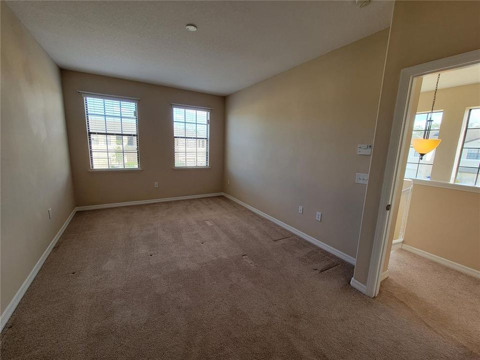 For Rent: $1,950 (3 beds, 2 baths, 1764 Square Feet)