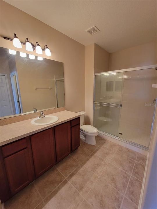 For Rent: $1,950 (3 beds, 2 baths, 1764 Square Feet)