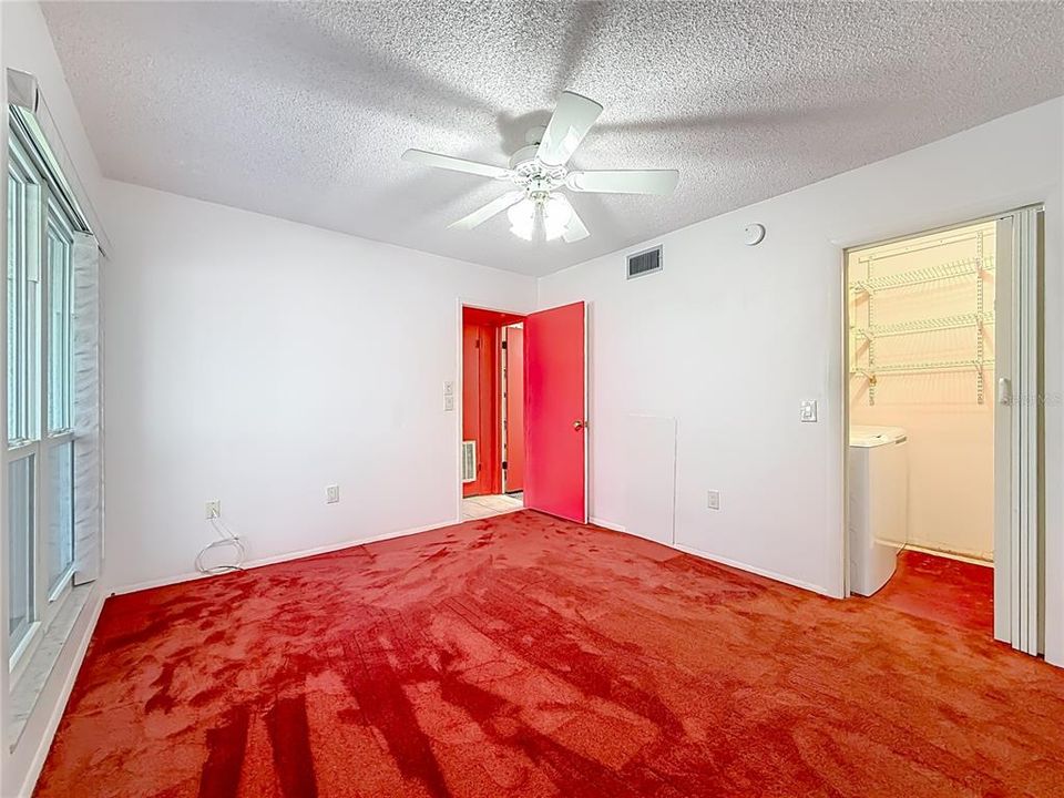 For Sale: $299,000 (1 beds, 1 baths, 600 Square Feet)