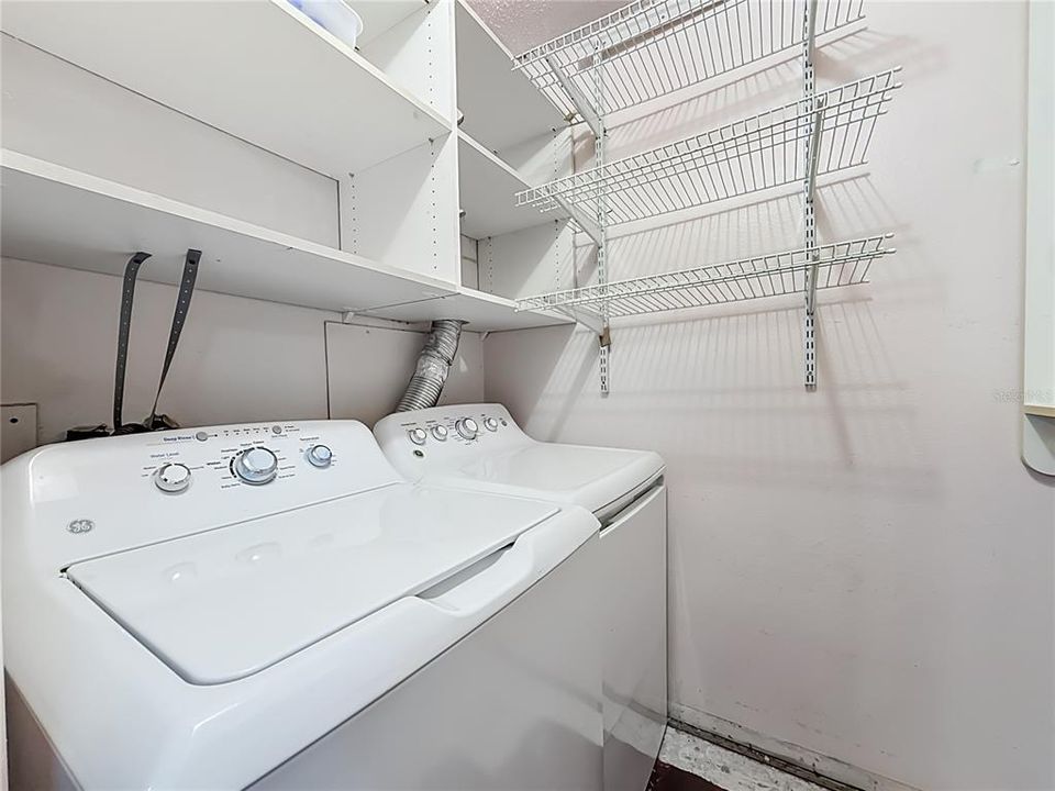 For Sale: $299,000 (1 beds, 1 baths, 600 Square Feet)