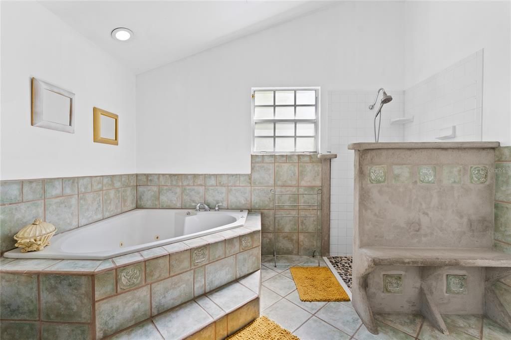 For Rent: $3,500 (3 beds, 2 baths, 1760 Square Feet)