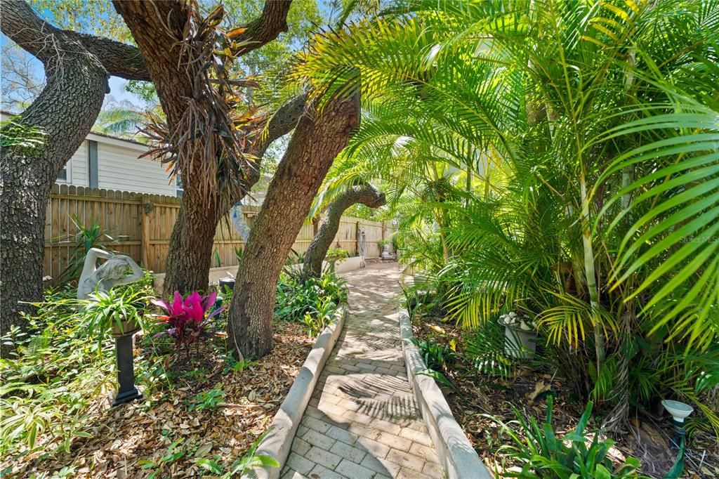 For Rent: $3,500 (3 beds, 2 baths, 1760 Square Feet)