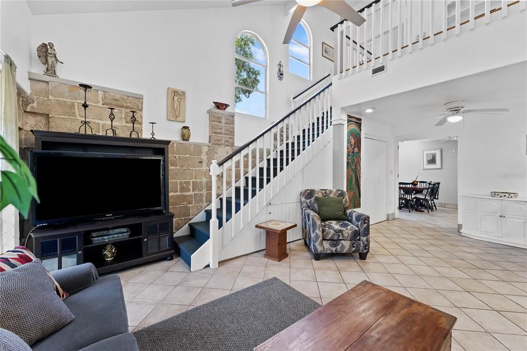For Rent: $3,500 (3 beds, 2 baths, 1760 Square Feet)