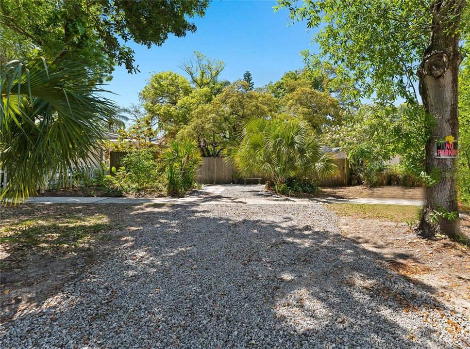 For Rent: $3,500 (3 beds, 2 baths, 1760 Square Feet)