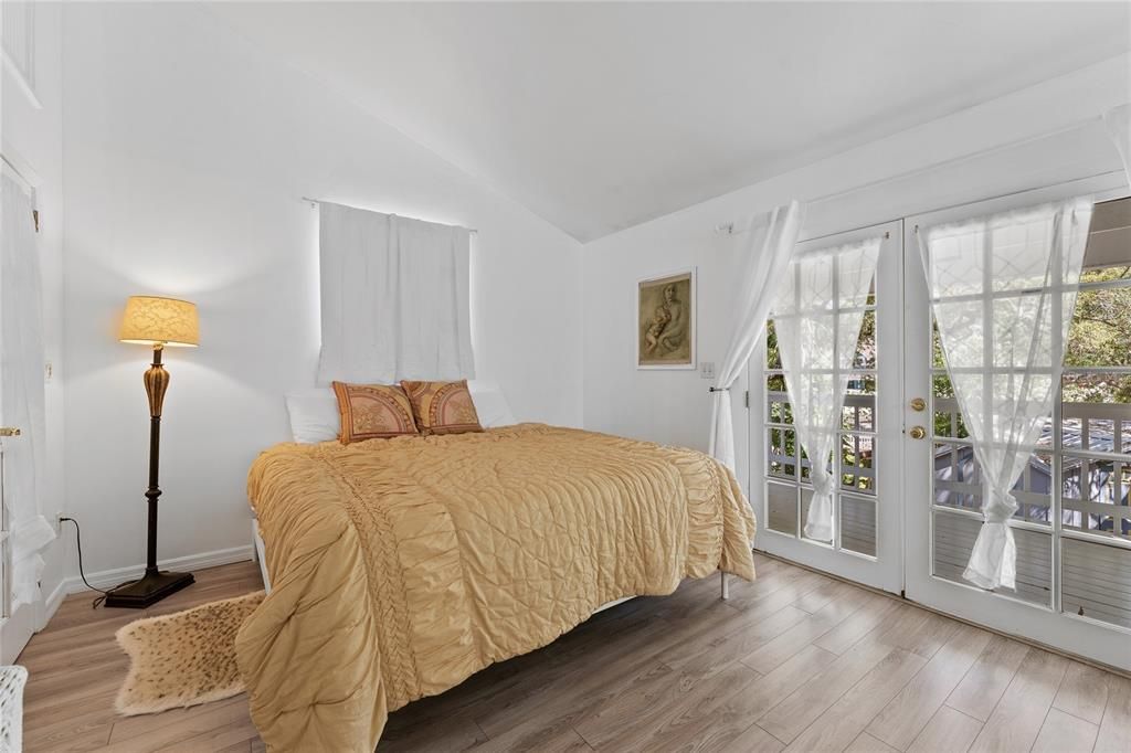 For Rent: $3,500 (3 beds, 2 baths, 1760 Square Feet)