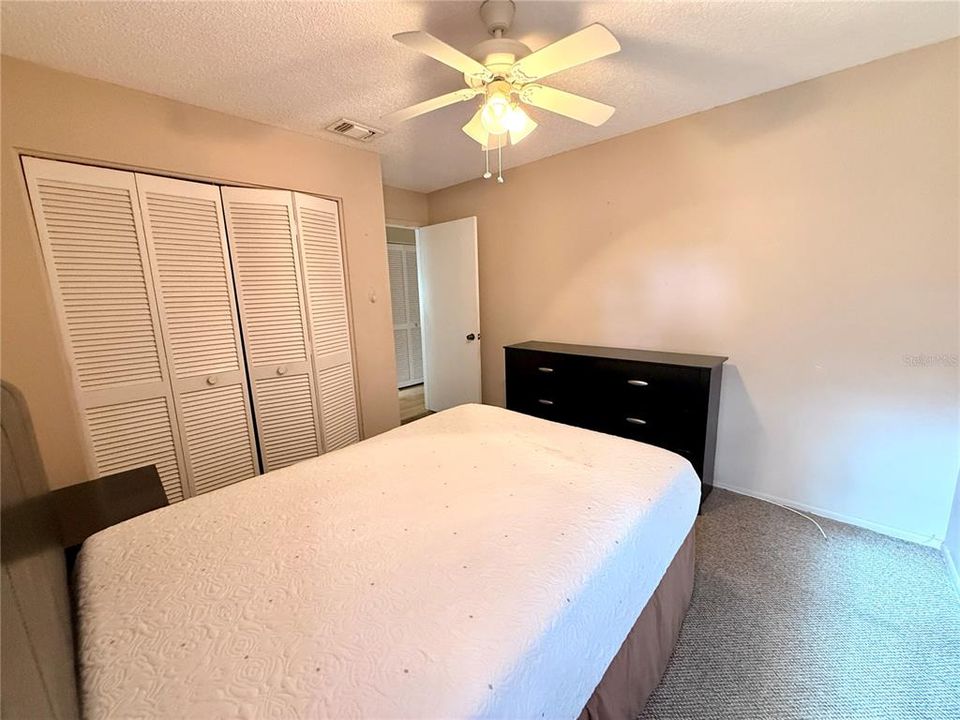 For Sale: $215,000 (2 beds, 2 baths, 1112 Square Feet)
