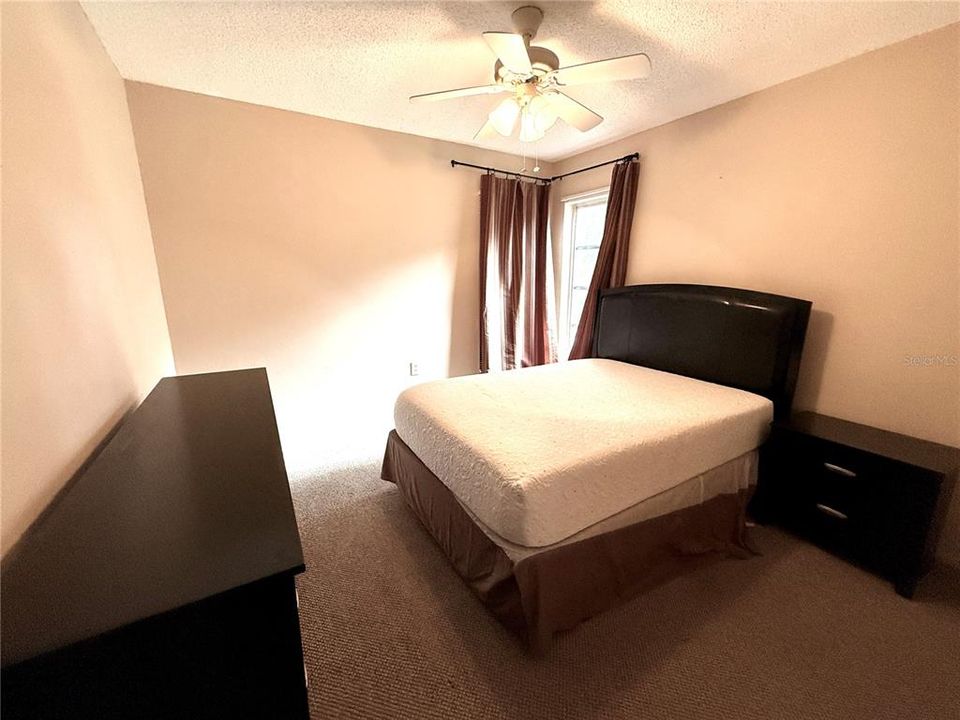 For Sale: $215,000 (2 beds, 2 baths, 1112 Square Feet)