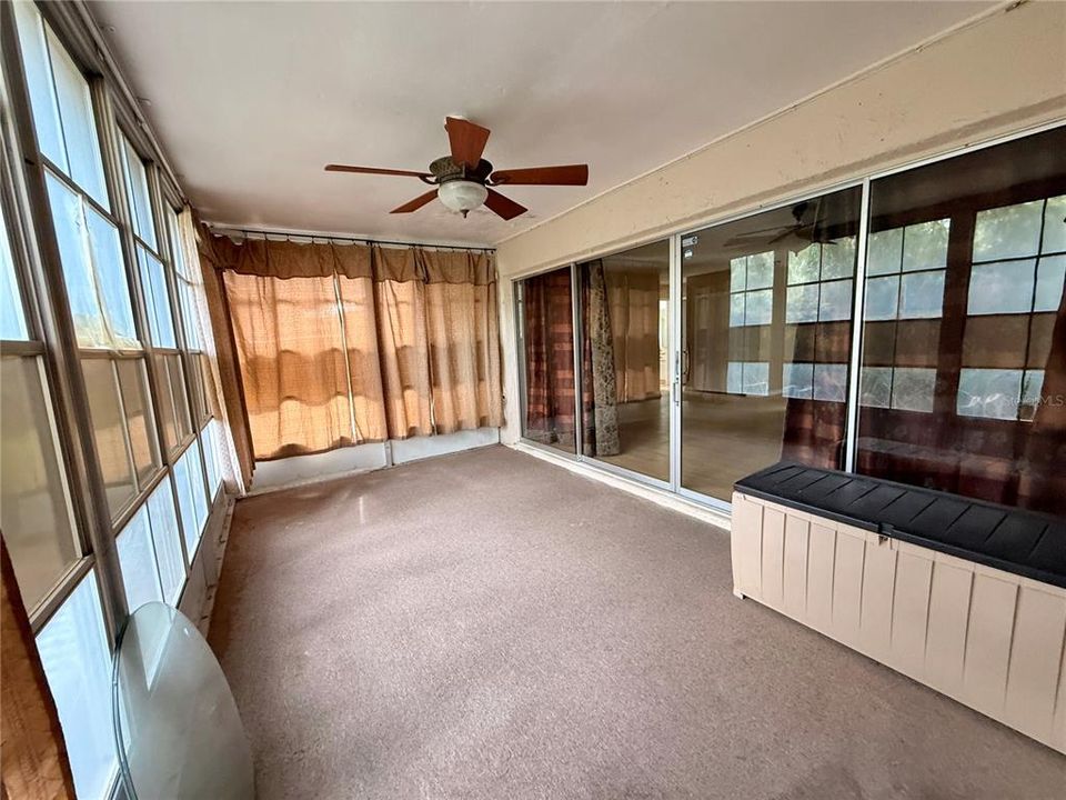For Sale: $215,000 (2 beds, 2 baths, 1112 Square Feet)