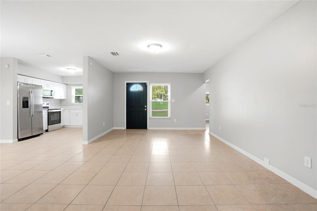 For Sale: $325,000 (3 beds, 2 baths, 1368 Square Feet)