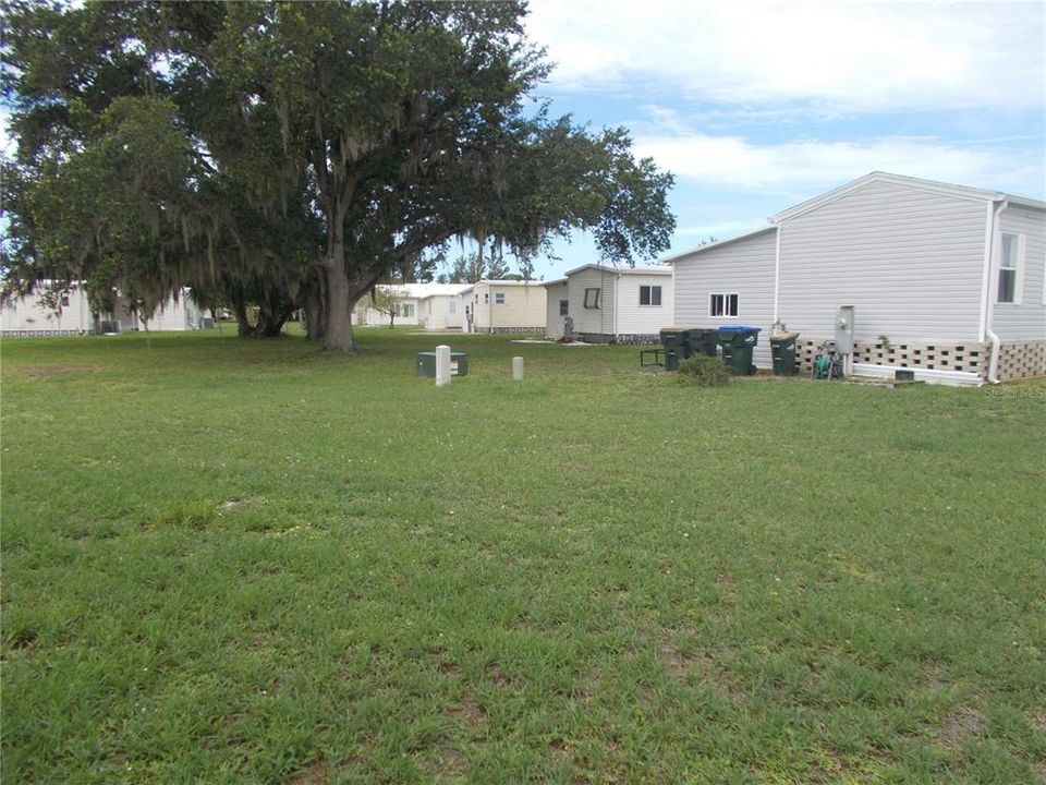 For Sale: $63,900 (2 beds, 2 baths, 731 Square Feet)
