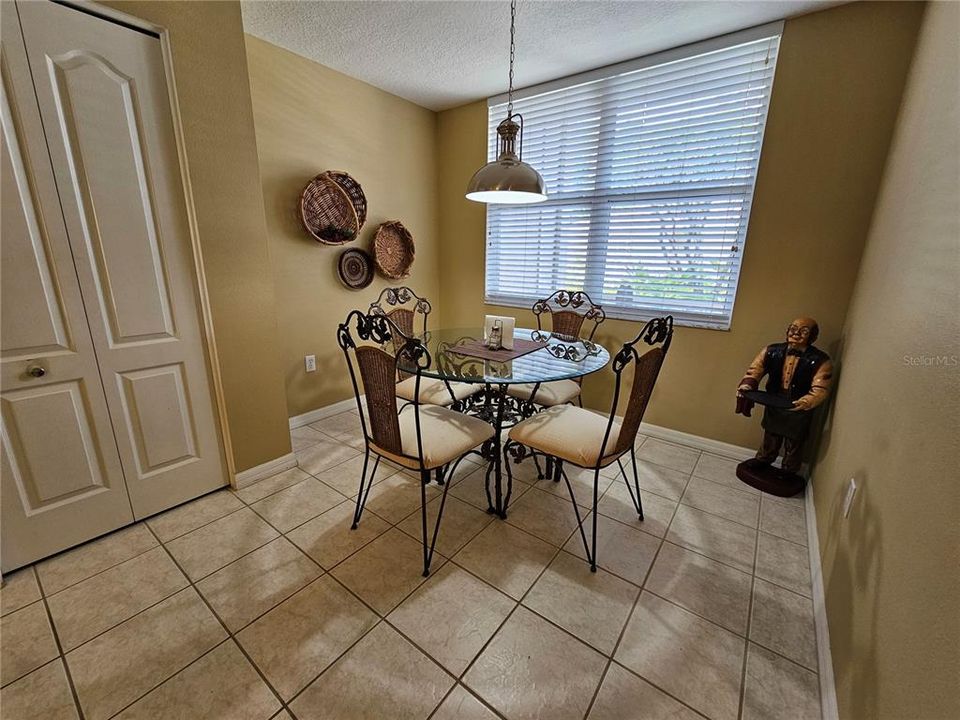 For Rent: $2,600 (2 beds, 2 baths, 1433 Square Feet)