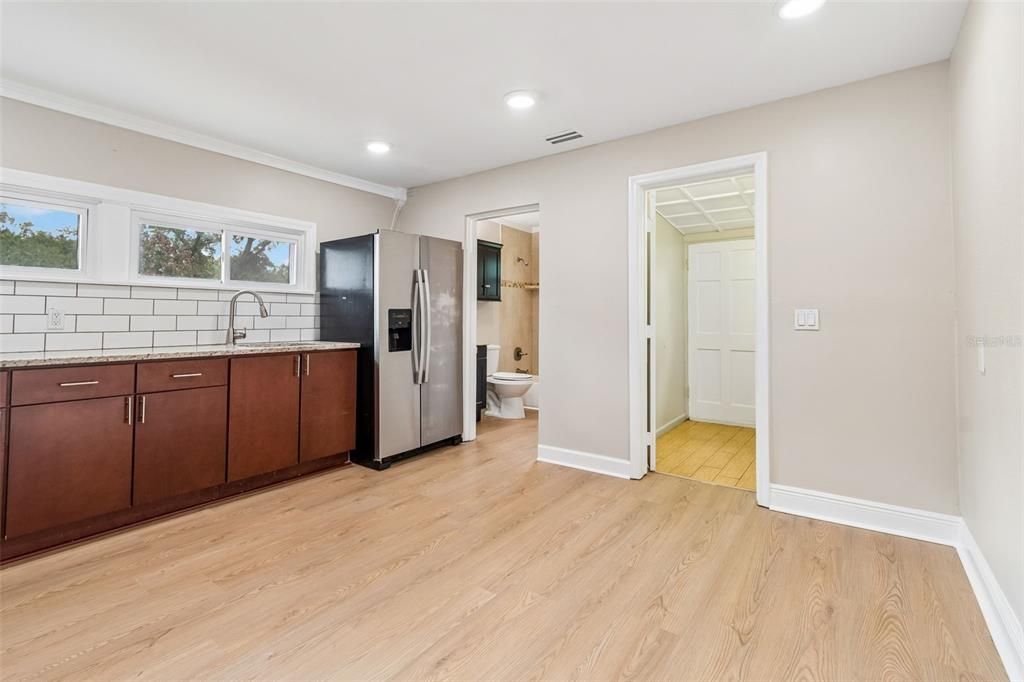 For Sale: $399,999 (2 beds, 2 baths, 1506 Square Feet)