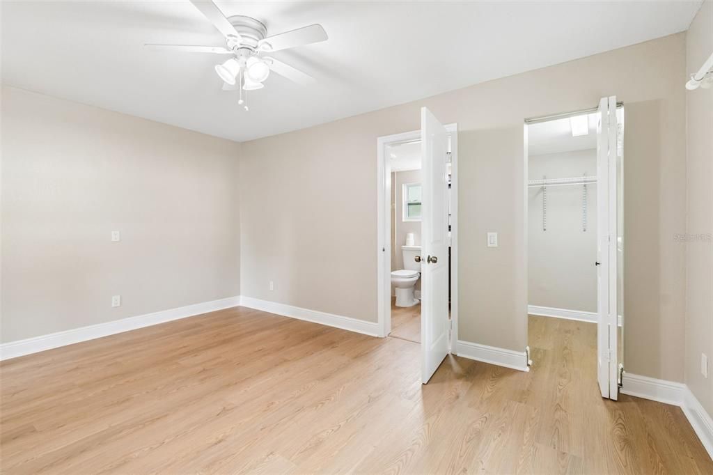 For Sale: $399,999 (2 beds, 2 baths, 1506 Square Feet)