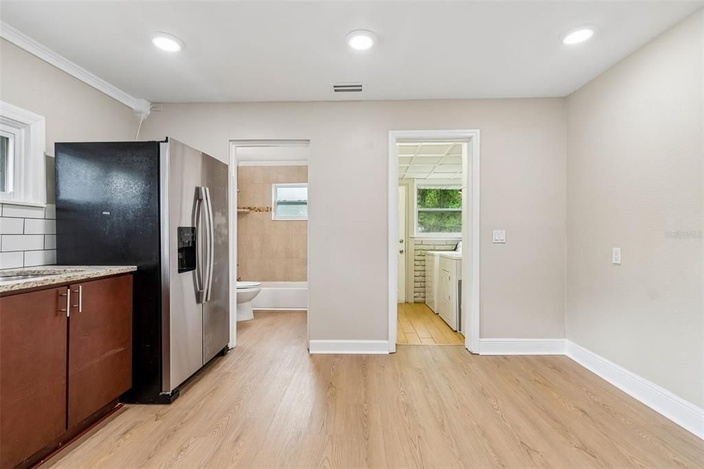 For Sale: $399,999 (2 beds, 2 baths, 1506 Square Feet)