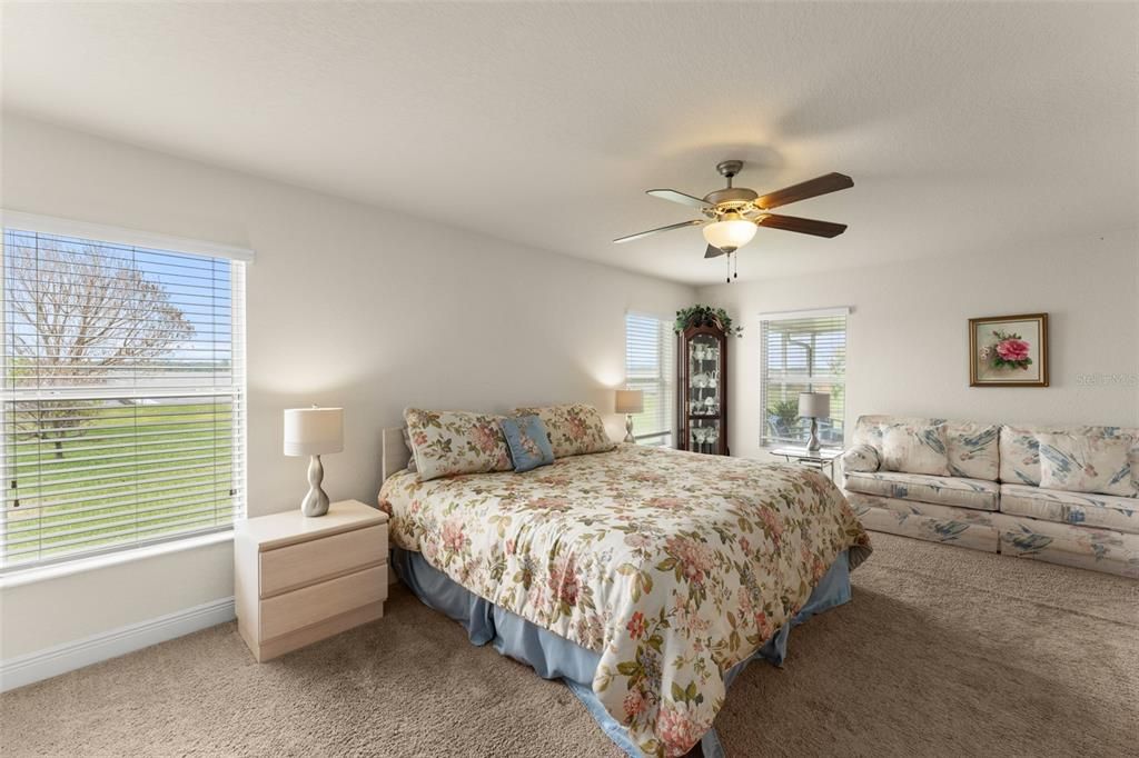 Activo con contrato: $399,900 (3 camas, 2 baños, 1998 Pies cuadrados)