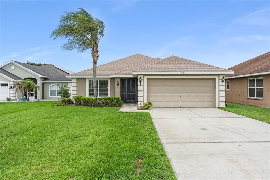 Activo con contrato: $399,900 (3 camas, 2 baños, 1998 Pies cuadrados)