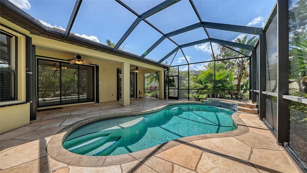 En Venta: $519,900 (2 camas, 2 baños, 2081 Pies cuadrados)