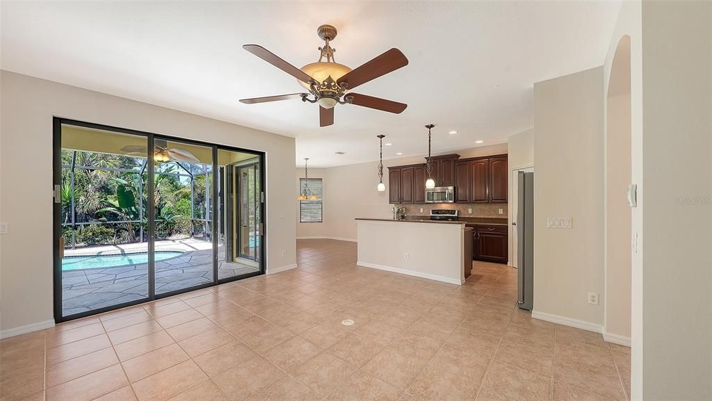 En Venta: $519,900 (2 camas, 2 baños, 2081 Pies cuadrados)