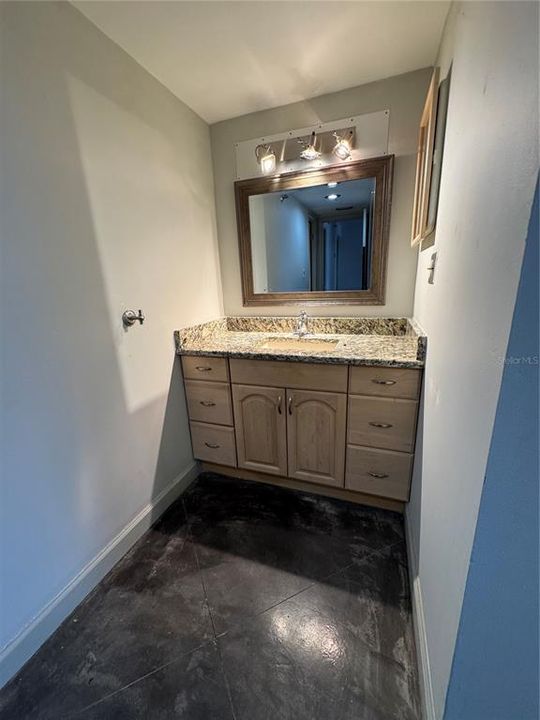 В аренду: $1,975 (2 спален, 2 ванн, 1109 Квадратных фут)