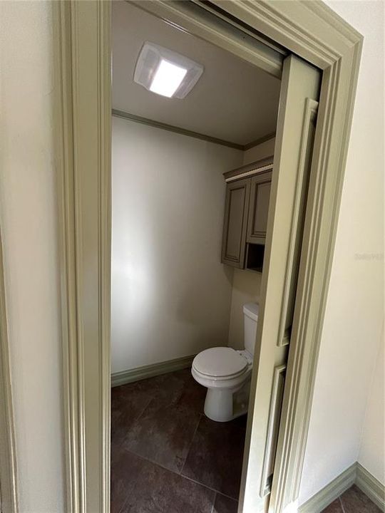 : $799,000 (3 спален, 2 ванн, 3031 Квадратных фут)