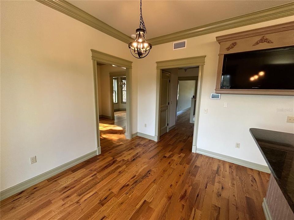 : $799,000 (3 спален, 2 ванн, 3031 Квадратных фут)