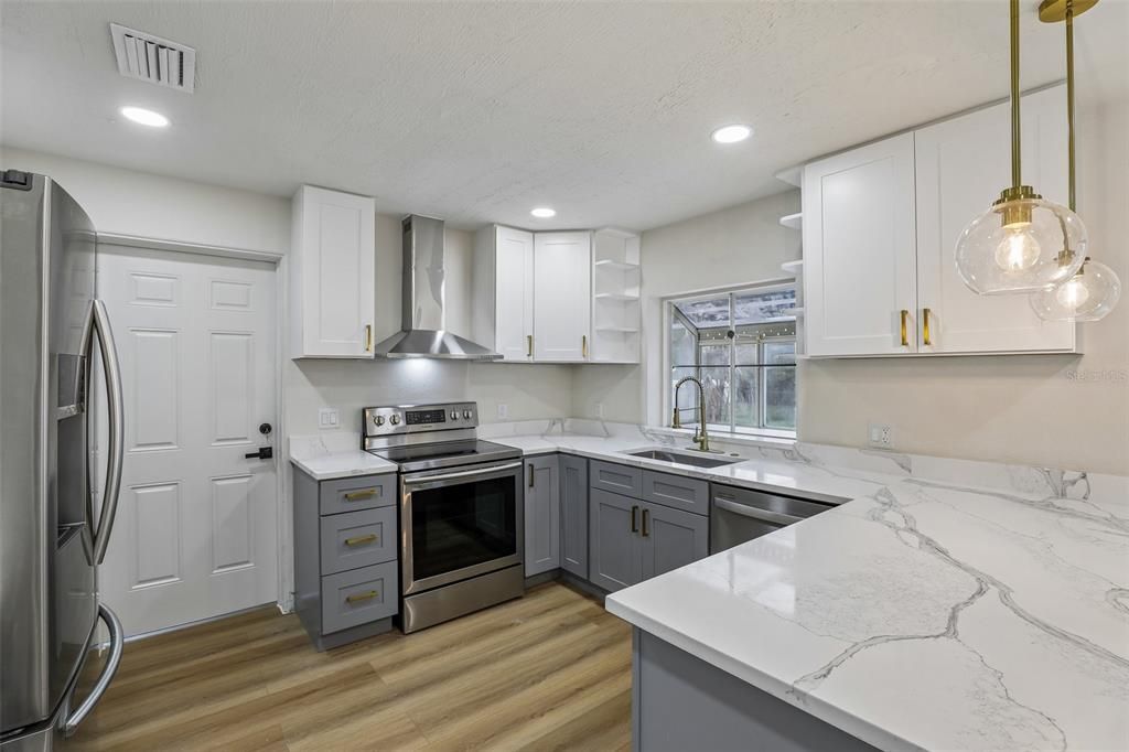 For Sale: $494,900 (3 beds, 1 baths, 1441 Square Feet)