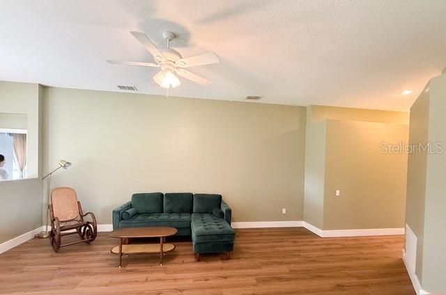 For Sale: $412,000 (3 beds, 2 baths, 1564 Square Feet)